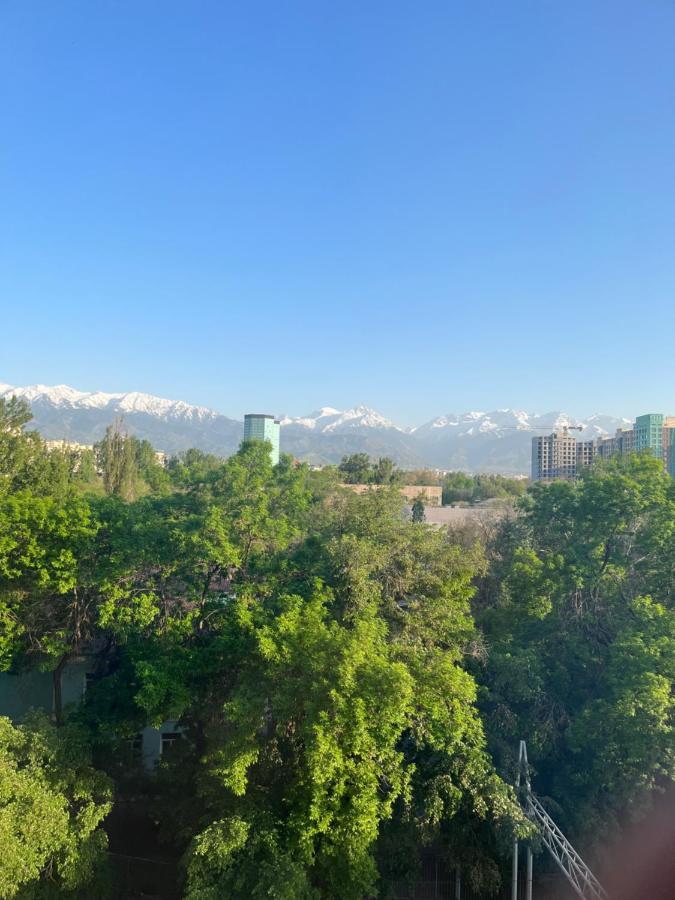 Уютная Студия С Видом На Горы Almaty Exterior foto